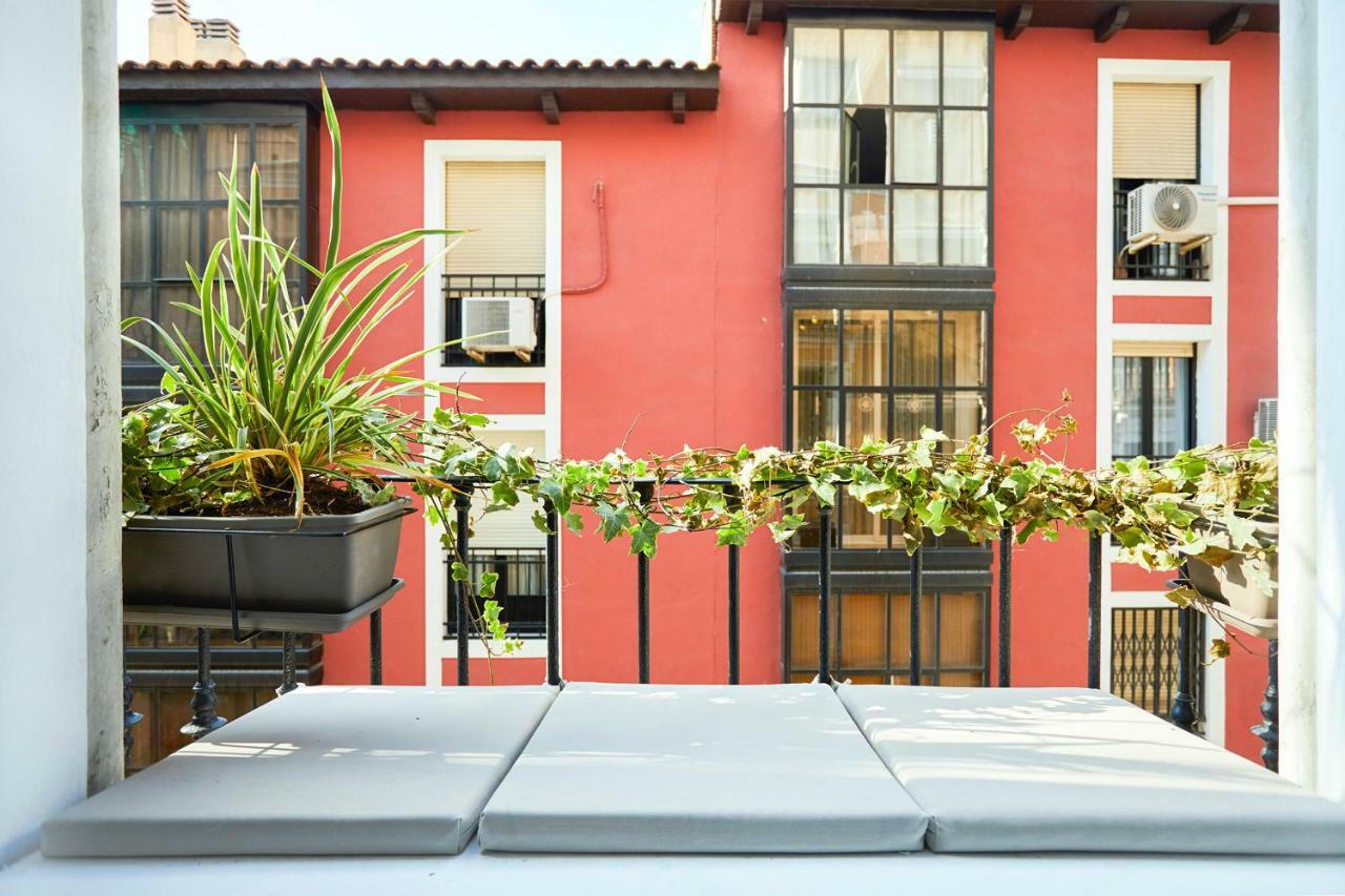 Santa Ana Boutique Apartment Madrid Exterior photo